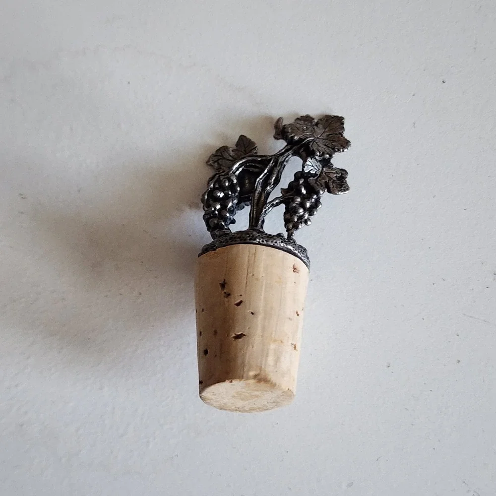 Vintage Grape Vine Wine Bottle Stopper Metal‎ Cork Barware Decor Farmhouse